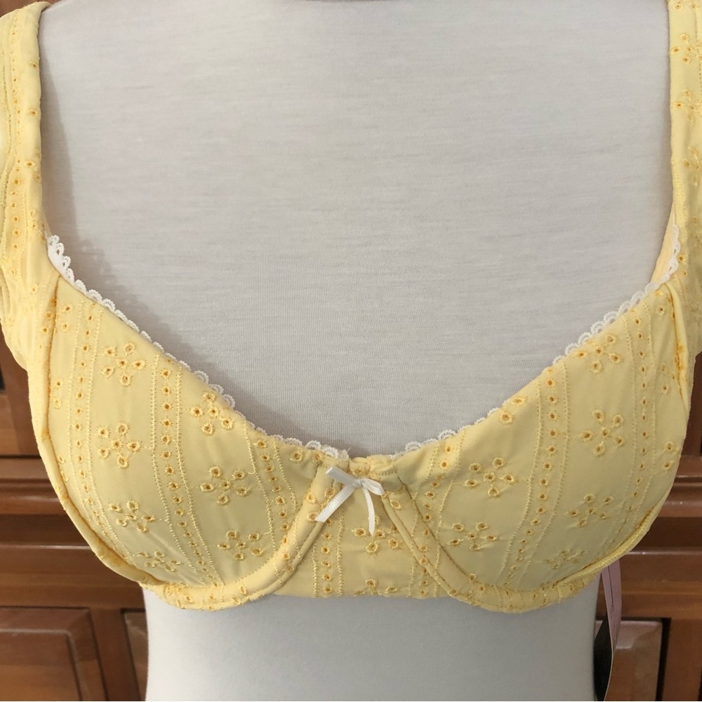 NWT Wild Fable Eyelet Lace Swim Top - Picture 2 of 6